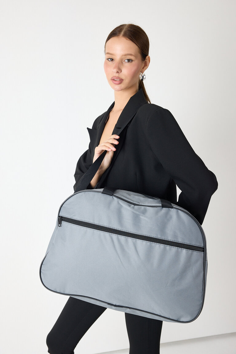Unisex Gri Önü Fermuarlı Seyehat ve Spor Çantası