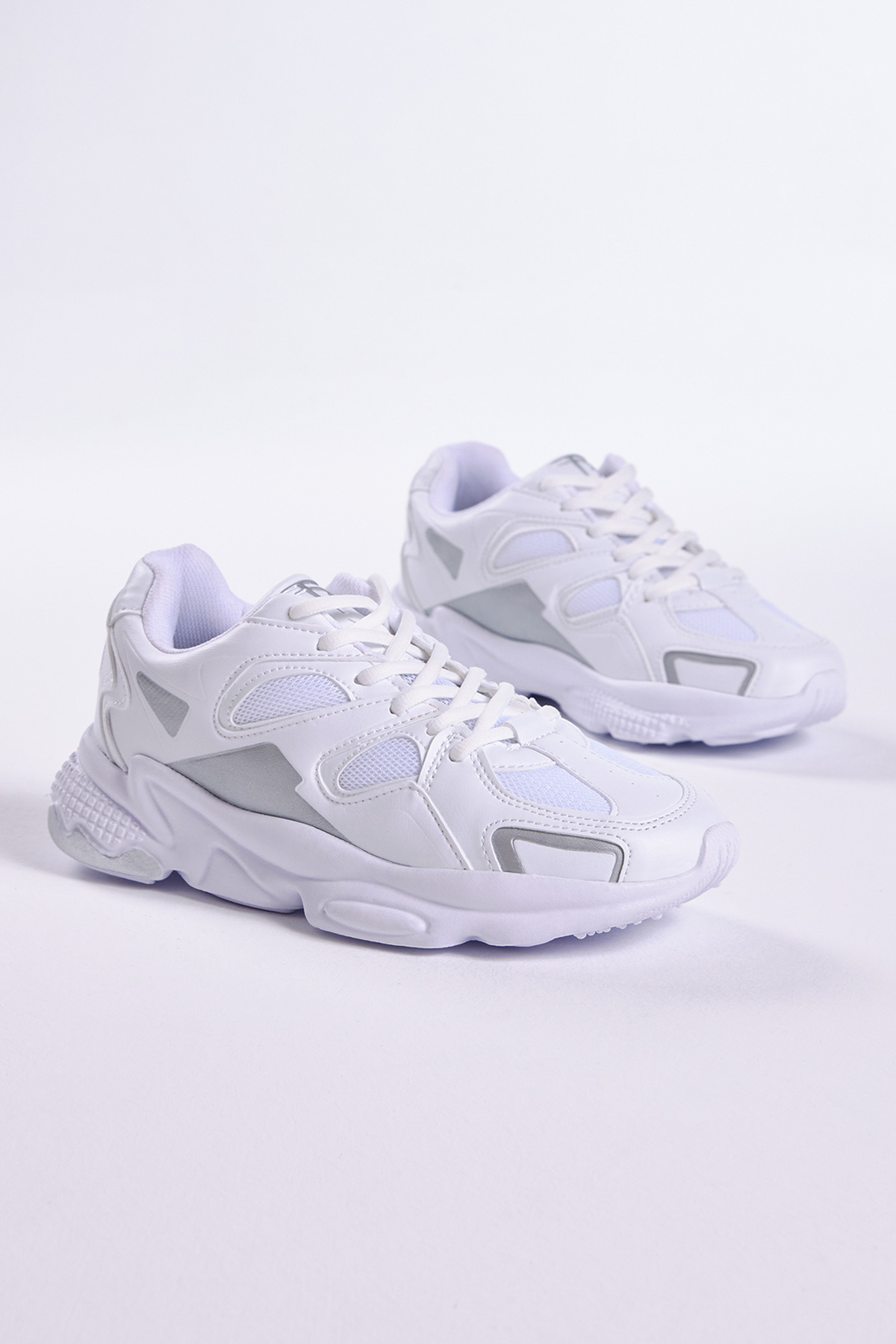 Unisex Beyaz Rahat Kalıp Yüksek Taban Bağcıklı Spor Ayakkabı