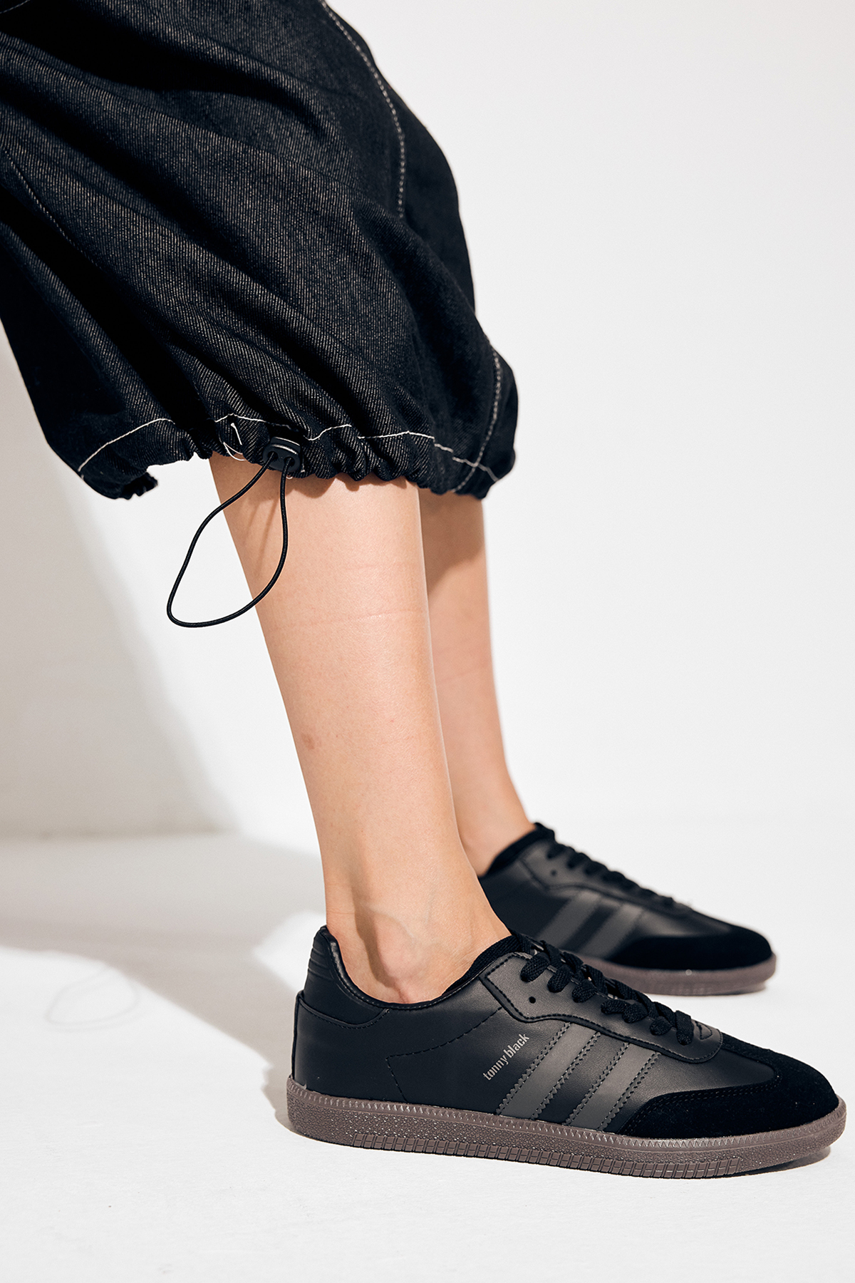 Unisex Füme Siyah Termo Taban Yanı Şeritli Bağcıklı Spor Ayakkabı