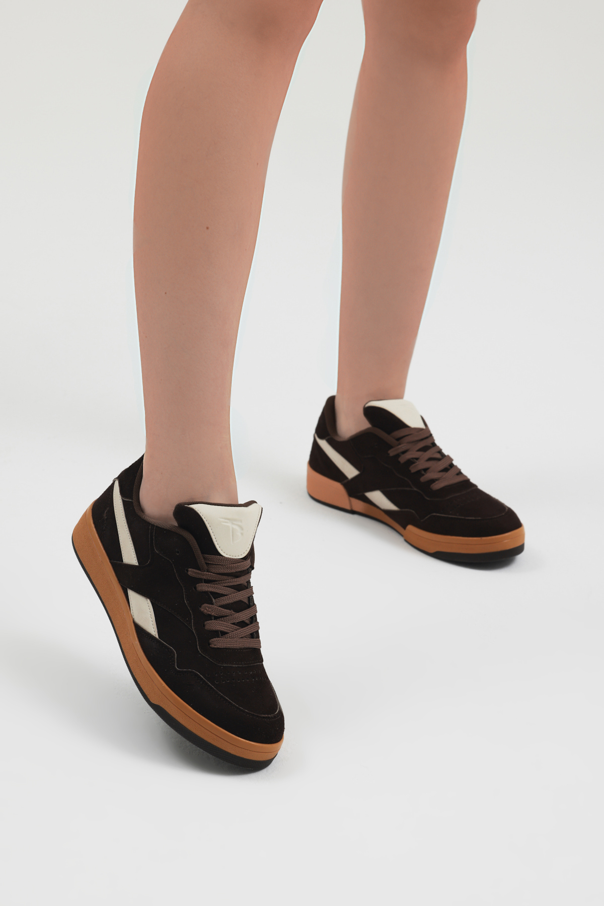 Unisex Kahve Rahat Kalıp Termo Taban Bağcıklı Spor Ayakkabı