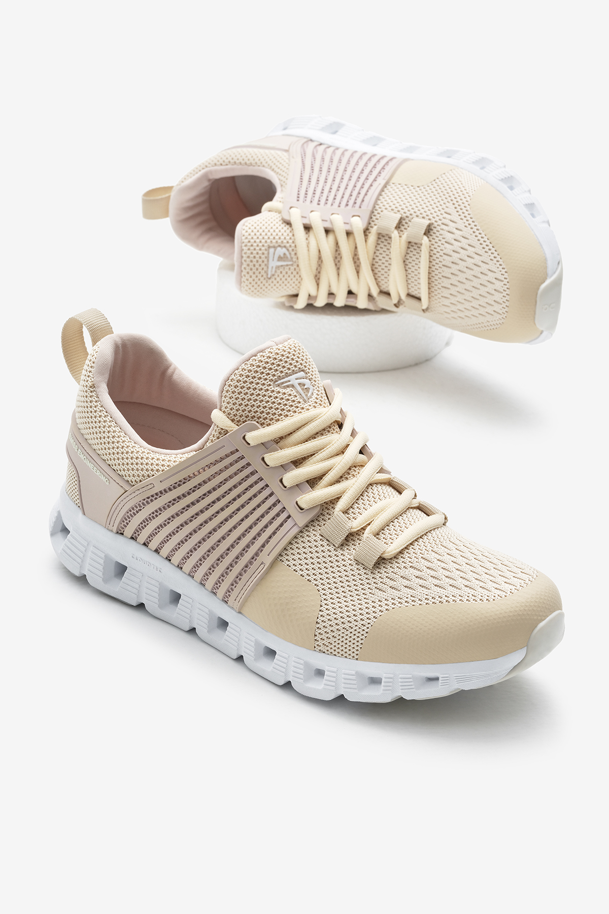 Unisex Krem Tasarım Termo Taban Şeritli Nefes Alabilen Kumaş Bağcıklı Spor Ayakkabı