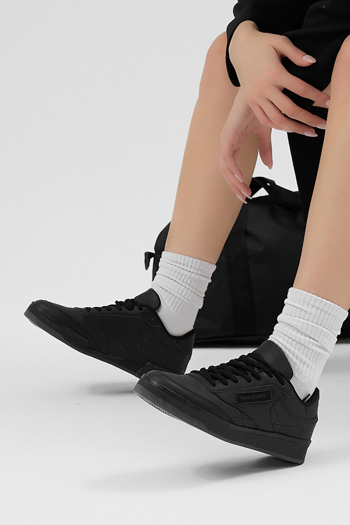 Unisex Siyah Cilt Rahat Kalıp Poli Taban Bağcıklı Spor Ayakkabı