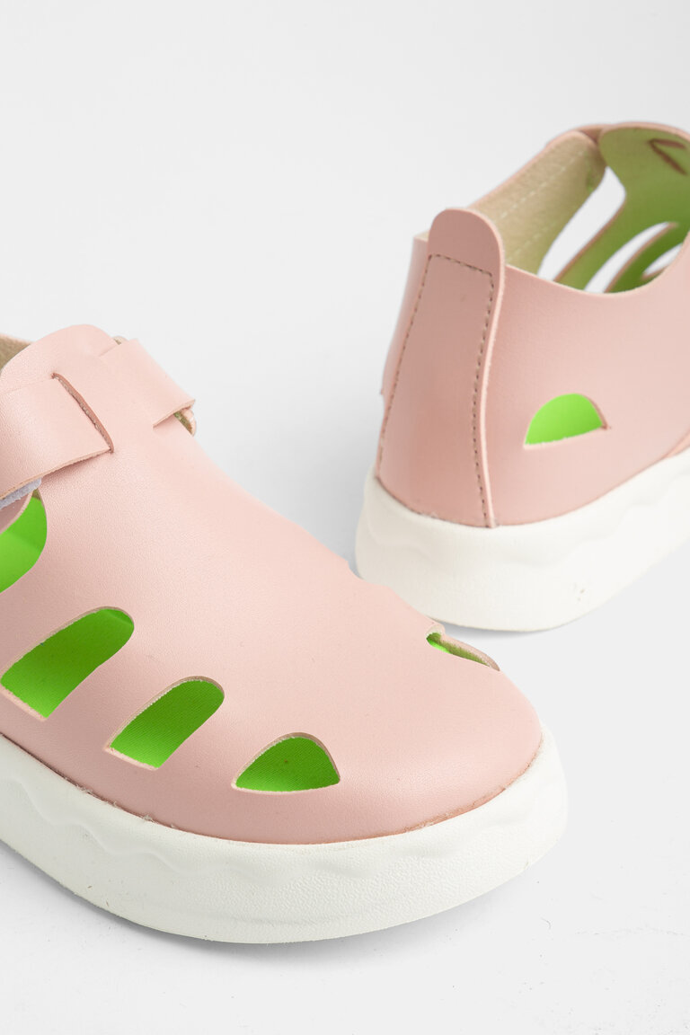 Çocuk Unisex Pudra Hafif Tabanlı Rahat Cırtlı Sandalet