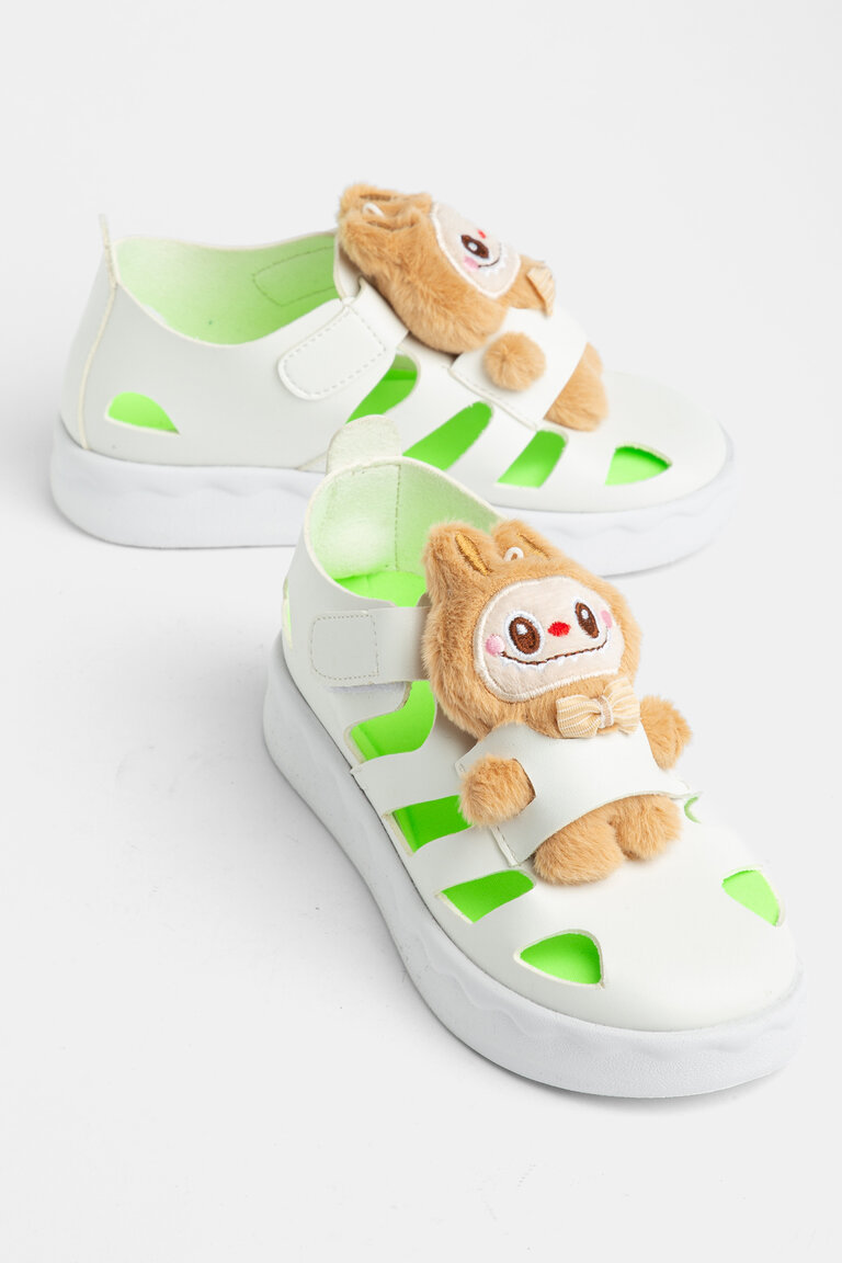 Çocuk Unisex Beyaz Hafif Taban Ayıcık Detaylı Cırtlı Sandalet