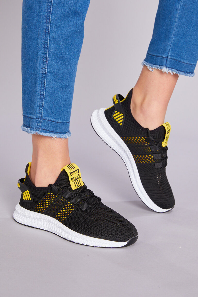 Unisex Siyah Sarı Rahat Kalıp Yanı Şerit Deseli Bağcıklı Spor Ayakkabı