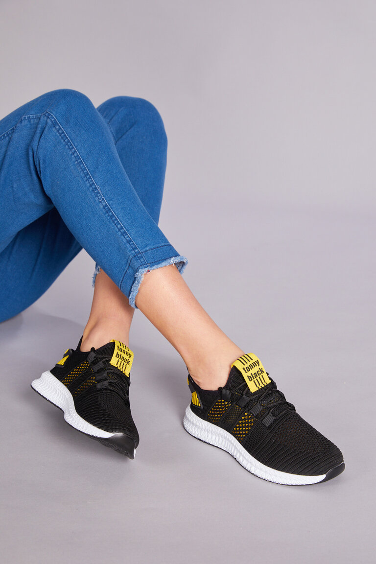 Unisex Siyah Sarı Rahat Kalıp Yanı Şerit Deseli Bağcıklı Spor Ayakkabı