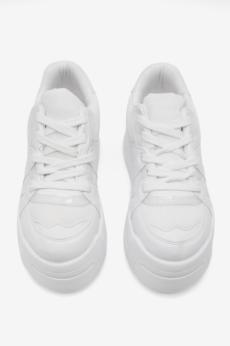 Kadın Beyaz Yüksek Taban Rahat Bağcıklı Sneaker