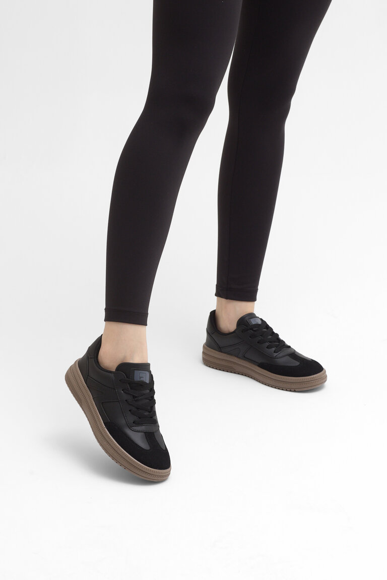 Kadın Siyah Siyah Rahat Kalıp Kauçuk Taban Bağcıklı Sneaker